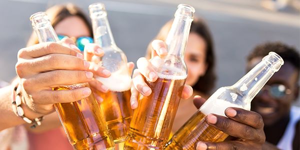 Bottling line in a brewery, highlighting the production steps where alcohol free beer requires higher NA pasteurization units than traditional lagers.